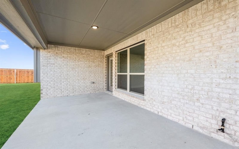 1609 Community Drive, Cedar Hill, TX 75116, 4 Habitaciones Habitaciones , ,2 BañosBaños,Residential,En Venta,1609 Community Drive,0,21022988