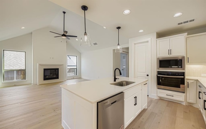 138 Sandie Drive, Rhome, TX 76078, 4 Bedrooms Bedrooms, ,3 BathroomsBathrooms,Residential,For Sale,138 Sandie Drive,0,21023029