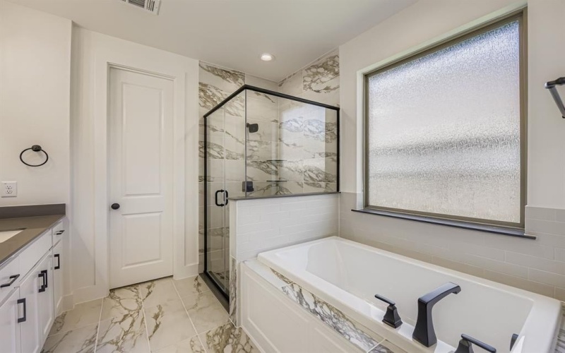 138 Sandie Drive, Rhome, TX 76078, 4 Bedrooms Bedrooms, ,3 BathroomsBathrooms,Residential,For Sale,138 Sandie Drive,0,21023029