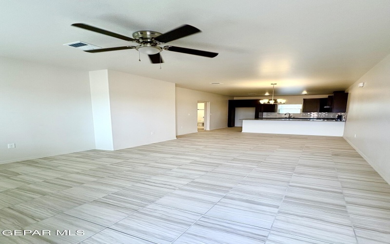 8912 NORTON Street unit: B #B, El Paso, TX 79904, 2 Habitaciones Habitaciones , ,2 BañosBaños,Residential Multi Family,En Venta,8912 NORTON Street unit: B,0,927806