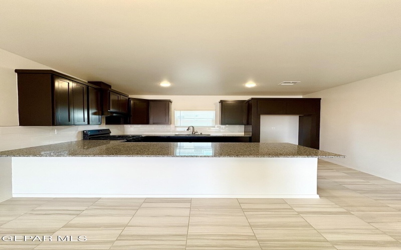 8912 NORTON Street unit: B #B, El Paso, TX 79904, 2 Habitaciones Habitaciones , ,2 BañosBaños,Residential Multi Family,En Venta,8912 NORTON Street unit: B,0,927806