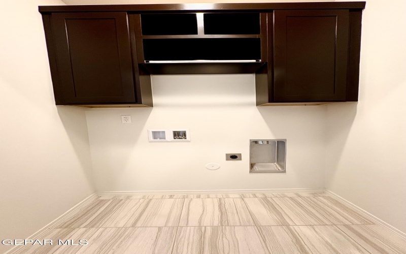 8912 NORTON Street unit: B #B, El Paso, TX 79904, 2 Habitaciones Habitaciones , ,2 BañosBaños,Residential Multi Family,En Venta,8912 NORTON Street unit: B,0,927806