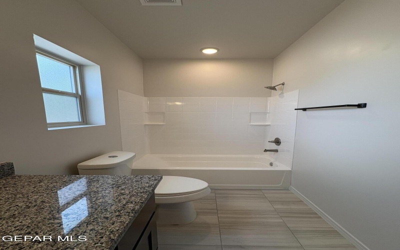8912 NORTON Street unit: B #B, El Paso, TX 79904, 2 Habitaciones Habitaciones , ,2 BañosBaños,Residential Multi Family,En Venta,8912 NORTON Street unit: B,0,927806
