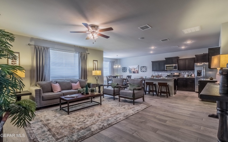 13324 Emerald Fire Court, Horizon City, TX 79928, 4 Habitaciones Habitaciones , ,3 BañosBaños,Residential,En Venta,13324 Emerald Fire Court,0,927840