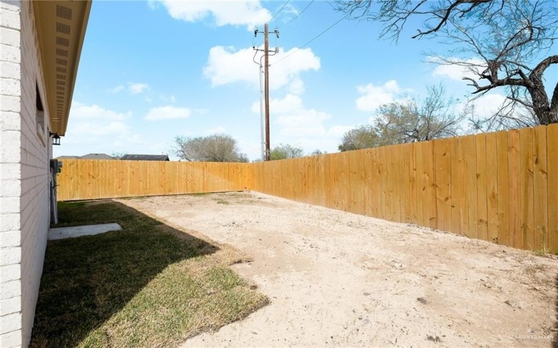 300 N Kika De La Garza Boulevard, La Joya, TX 78560, 3 Habitaciones Habitaciones , ,2 BañosBaños,Residential,En Venta,300 N Kika De La Garza Boulevard,477860