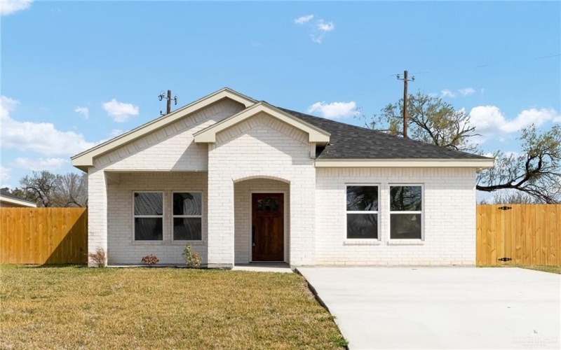 300 N Kika De La Garza Boulevard, La Joya, TX 78560, 3 Habitaciones Habitaciones , ,2 BañosBaños,Residential,En Venta,300 N Kika De La Garza Boulevard,477860