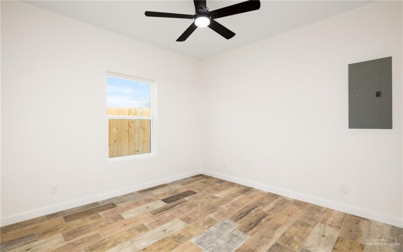 300 N Kika De La Garza Boulevard, La Joya, TX 78560, 3 Habitaciones Habitaciones , ,2 BañosBaños,Residential,En Venta,300 N Kika De La Garza Boulevard,477860