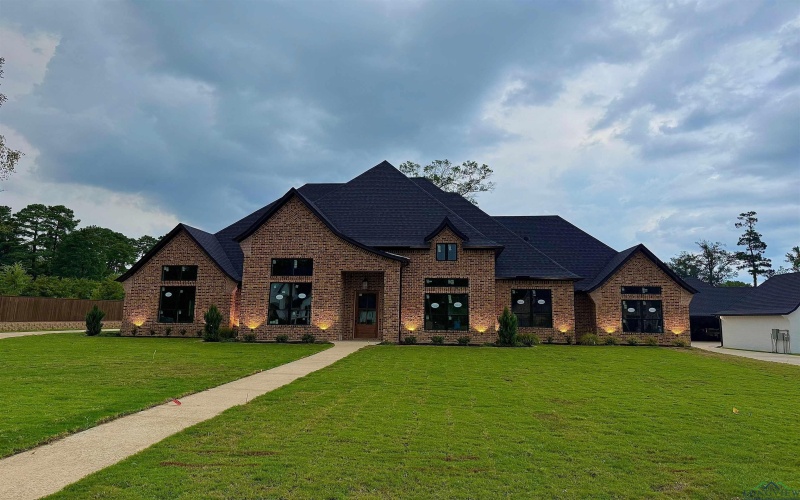 503 Lost Creek, Longview, TX 75605, 5 Habitaciones Habitaciones , ,3 BañosBaños,Residential,En Venta,503 Lost Creek,20255437