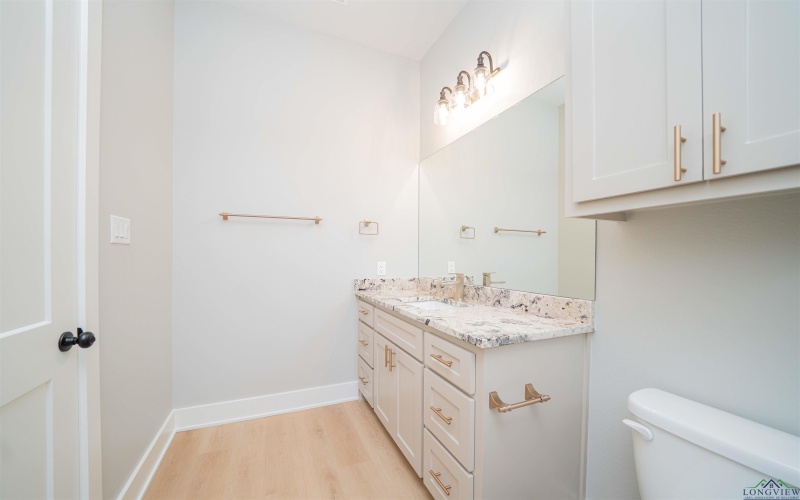 503 Lost Creek, Longview, TX 75605, 5 Habitaciones Habitaciones , ,3 BañosBaños,Residential,En Venta,503 Lost Creek,0,20255437