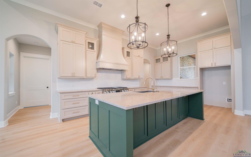 503 Lost Creek, Longview, TX 75605, 5 Habitaciones Habitaciones , ,3 BañosBaños,Residential,En Venta,503 Lost Creek,0,20255437