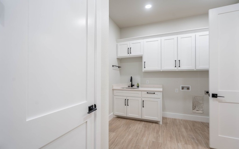 5501 County Rd 94, Midland, TX 79706, 4 Habitaciones Habitaciones , ,3 BañosBaños,Residential,En Venta,5501 County Rd 94,0,50084376