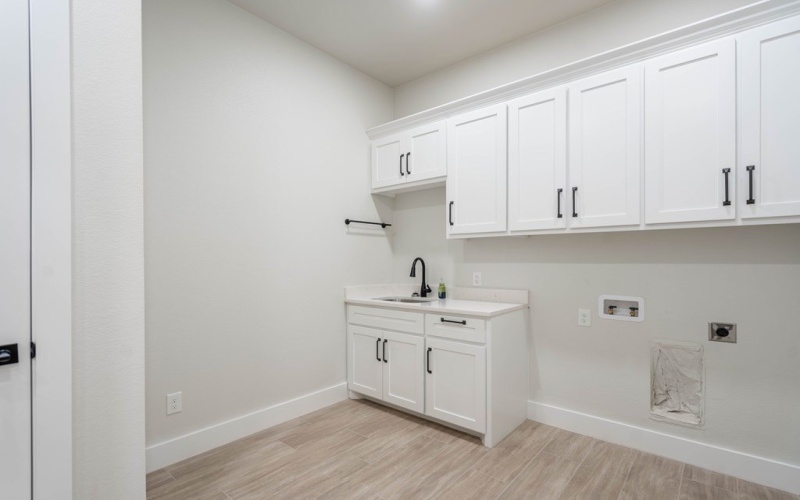 5501 County Rd 94, Midland, TX 79706, 4 Habitaciones Habitaciones , ,3 BañosBaños,Residential,En Venta,5501 County Rd 94,0,50084376