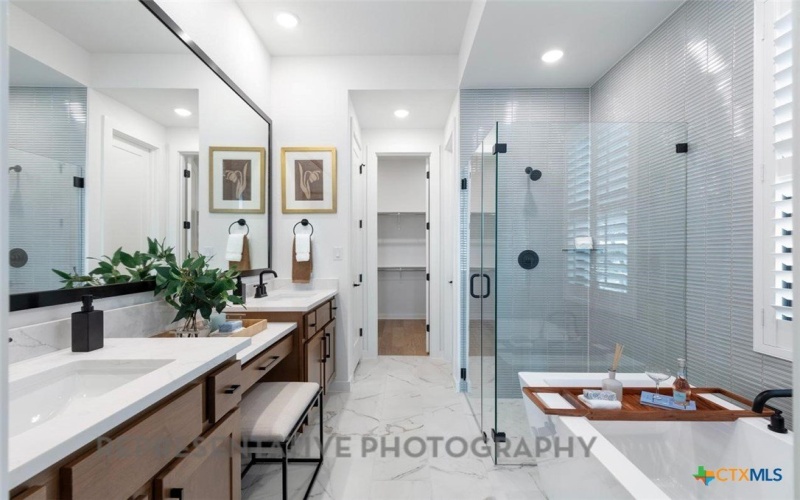 129 Three Oaks Lane, Georgetown, TX 78628, 4 Bedrooms Bedrooms, ,3 BathroomsBathrooms,Residential,For Sale,129 Three Oaks Lane,588991
