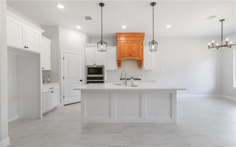 1112 Mallory Court, College Station, TX 77845, 4 Bedrooms Bedrooms, ,2 BathroomsBathrooms,Residential,For Sale,1112 Mallory Court,0,25002089