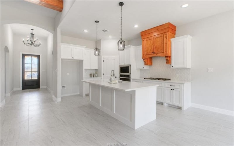 1112 Mallory Court, College Station, TX 77845, 4 Bedrooms Bedrooms, ,2 BathroomsBathrooms,Residential,For Sale,1112 Mallory Court,0,25002089