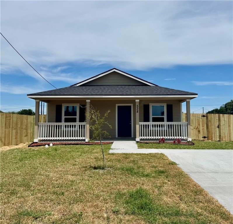 528 S 19th Street, Corpus Christi, TX 78405, 3 Bedrooms Bedrooms, ,2 BathroomsBathrooms,Residential,For Sale,528 S 19th Street,463044