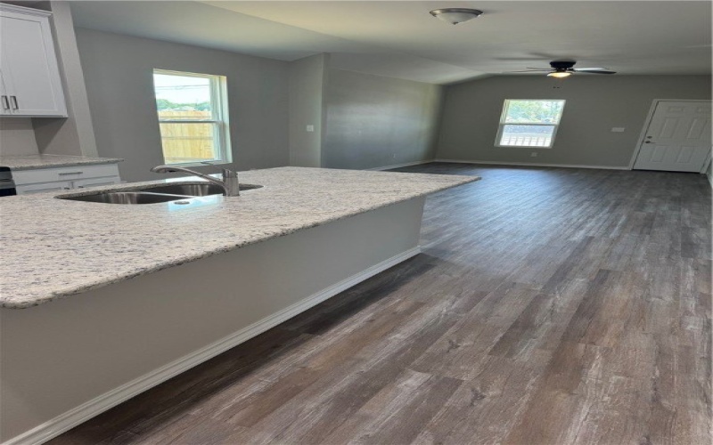 528 S 19th Street, Corpus Christi, TX 78405, 3 Bedrooms Bedrooms, ,2 BathroomsBathrooms,Residential,For Sale,528 S 19th Street,463044