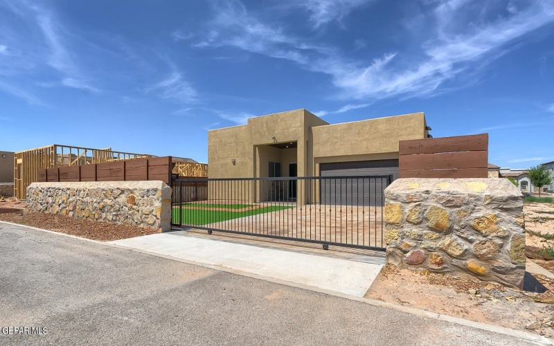 2224 MIKE PRICE Drive, El Paso, TX 79938, 4 Bedrooms Bedrooms, ,2 BathroomsBathrooms,Residential,For Sale,2224 MIKE PRICE Drive,927875
