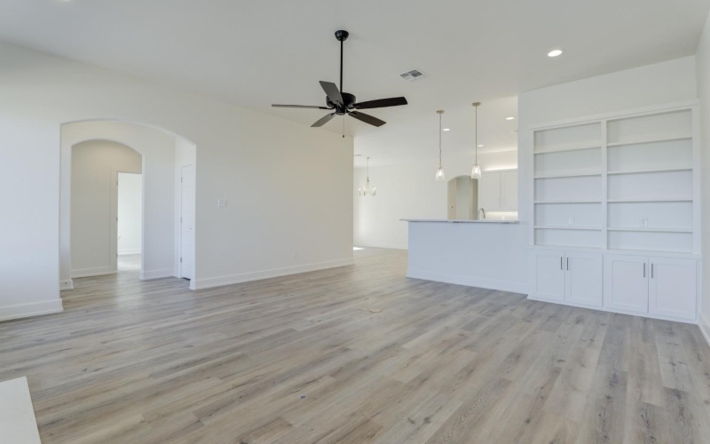 11806 Kenosha Avenue, Lubbock, TX 79423, 3 Bedrooms Bedrooms, ,2 BathroomsBathrooms,Residential,For Sale,11806 Kenosha Avenue,202558818