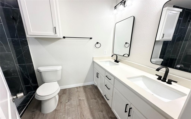 1405 N Rusk Street, Weatherford, TX 76086, 3 Habitaciones Habitaciones , ,2 BañosBaños,Residential,En Venta,1405 N Rusk Street,20989144