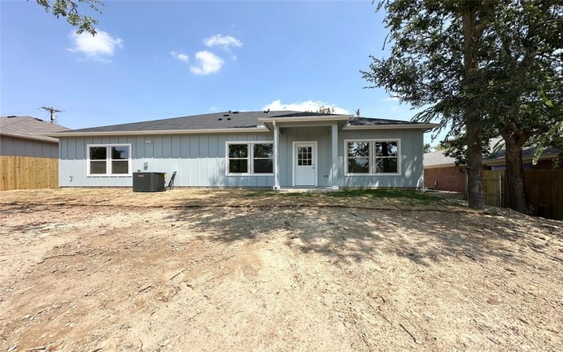 1405 N Rusk Street, Weatherford, TX 76086, 3 Habitaciones Habitaciones , ,2 BañosBaños,Residential,En Venta,1405 N Rusk Street,20989144