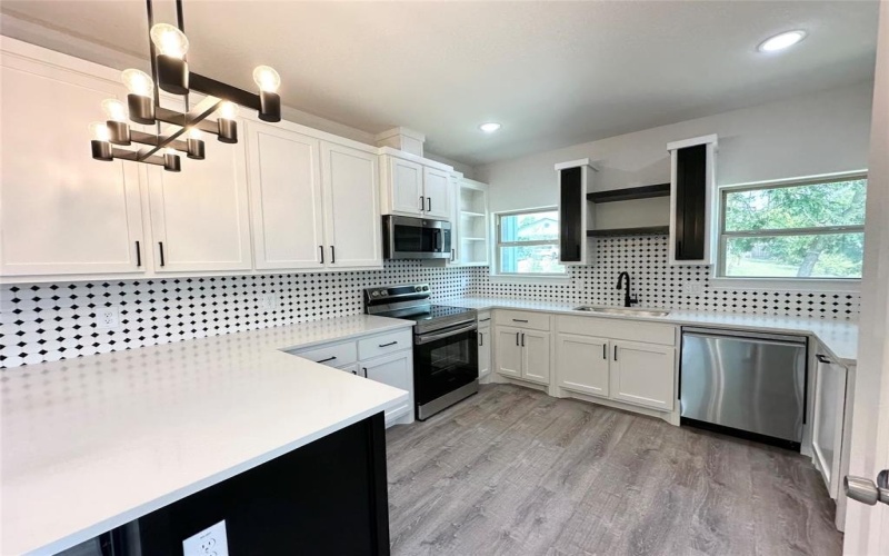 1405 N Rusk Street, Weatherford, TX 76086, 3 Habitaciones Habitaciones , ,2 BañosBaños,Residential,En Venta,1405 N Rusk Street,20989144