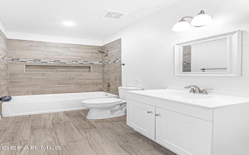 471 HUEREQUE Drive unit: #B ##B, Socorro, TX 79927, 3 Bedrooms Bedrooms, ,2 BathroomsBathrooms,Residential Multi Family,For Sale,471 HUEREQUE Drive unit: #B,915856