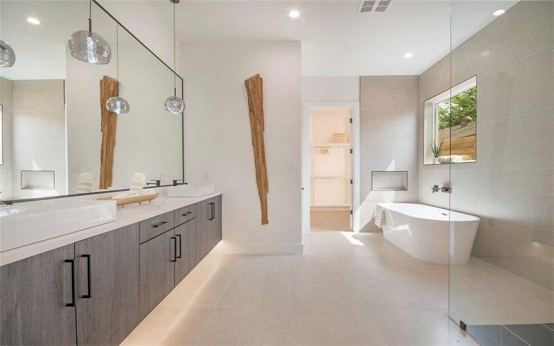 2054 Angelina Drive, Dallas, TX 75212, 5 Bedrooms Bedrooms, ,5 BathroomsBathrooms,Residential,For Sale,2054 Angelina Drive,21017062