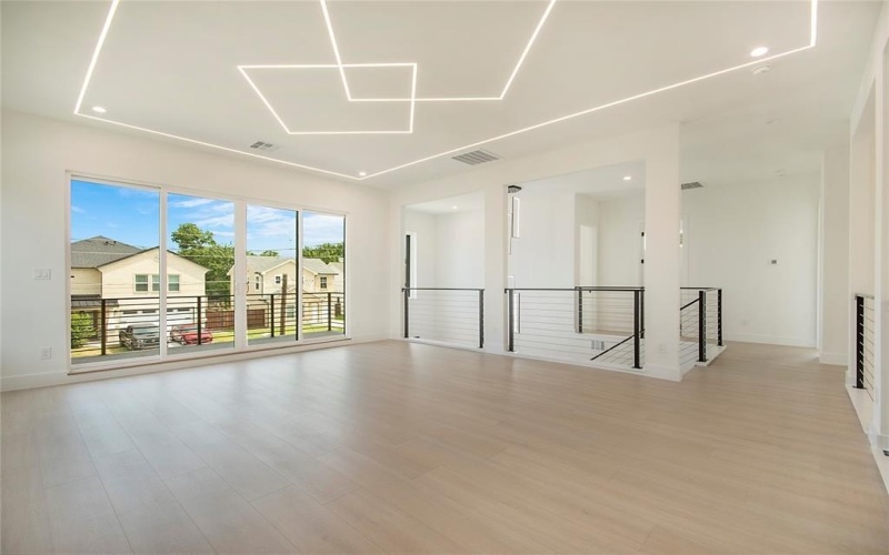 2054 Angelina Drive, Dallas, TX 75212, 5 Bedrooms Bedrooms, ,5 BathroomsBathrooms,Residential,For Sale,2054 Angelina Drive,21017062