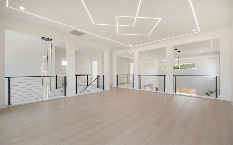 2054 Angelina Drive, Dallas, TX 75212, 5 Bedrooms Bedrooms, ,5 BathroomsBathrooms,Residential,For Sale,2054 Angelina Drive,21017062