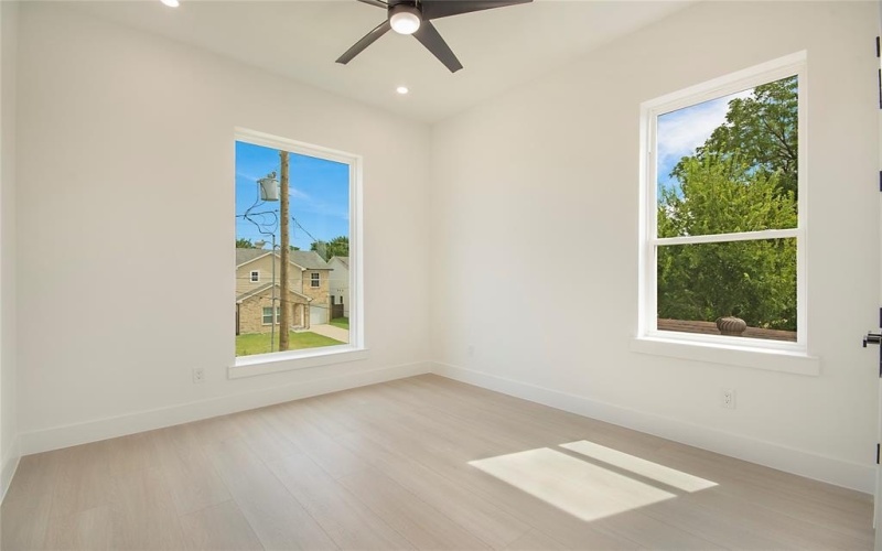 2054 Angelina Drive, Dallas, TX 75212, 5 Bedrooms Bedrooms, ,5 BathroomsBathrooms,Residential,For Sale,2054 Angelina Drive,21017062