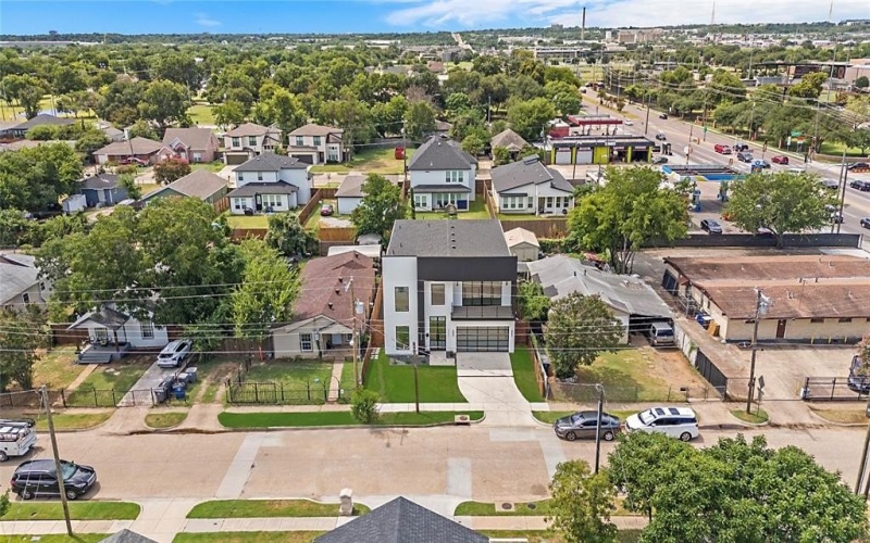 2054 Angelina Drive, Dallas, TX 75212, 5 Bedrooms Bedrooms, ,5 BathroomsBathrooms,Residential,For Sale,2054 Angelina Drive,21017062