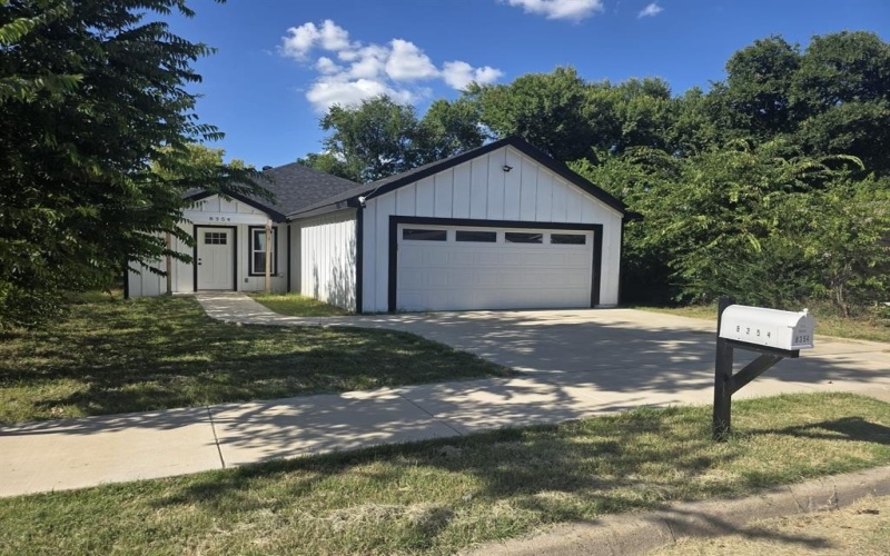 8354 Sussex Street, White Settlement, TX 76108, 3 Bedrooms Bedrooms, ,2 BathroomsBathrooms,Residential,For Sale,8354 Sussex Street,0,21017903