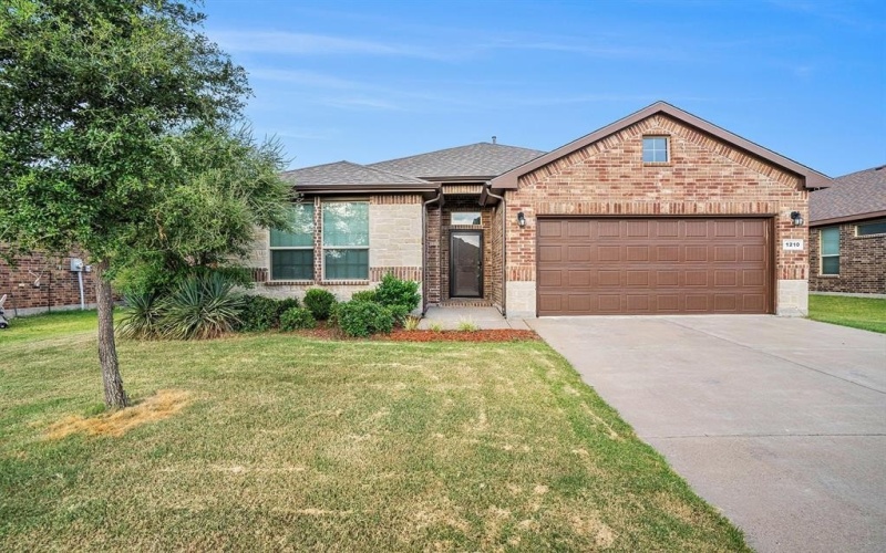 1210 Tiburon Trail, Cleburne, TX 76033, 4 Habitaciones Habitaciones , ,2 BañosBaños,Residential,En Venta,1210 Tiburon Trail,0,21022164