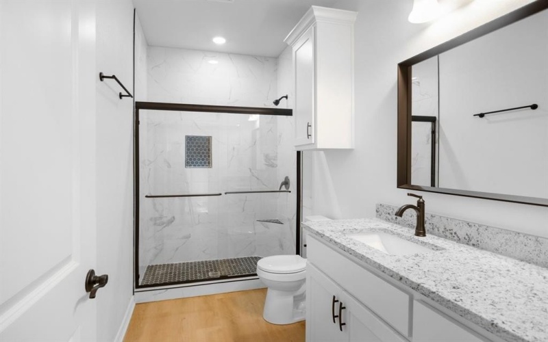 1610 W Barrett Street, Tyler, TX 75702, 3 Habitaciones Habitaciones , ,2 BañosBaños,Residential,En Venta,1610 W Barrett Street,0,21022882
