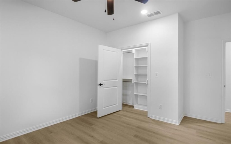1610 W Barrett Street, Tyler, TX 75702, 3 Habitaciones Habitaciones , ,2 BañosBaños,Residential,En Venta,1610 W Barrett Street,0,21022882