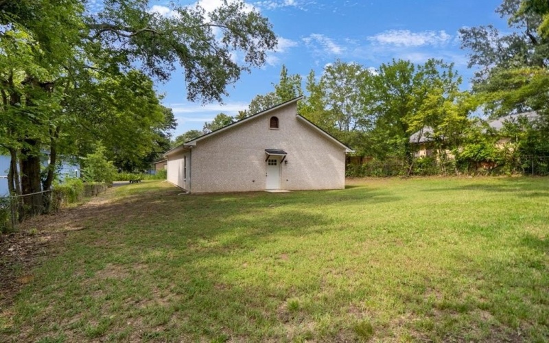 1610 W Barrett Street, Tyler, TX 75702, 3 Habitaciones Habitaciones , ,2 BañosBaños,Residential,En Venta,1610 W Barrett Street,0,21022882