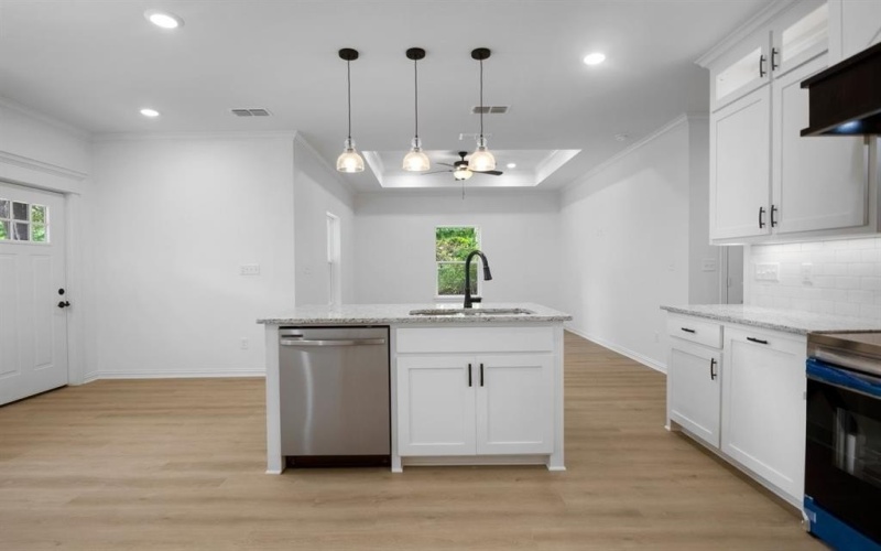 1610 W Barrett Street, Tyler, TX 75702, 3 Habitaciones Habitaciones , ,2 BañosBaños,Residential,En Venta,1610 W Barrett Street,0,21022882