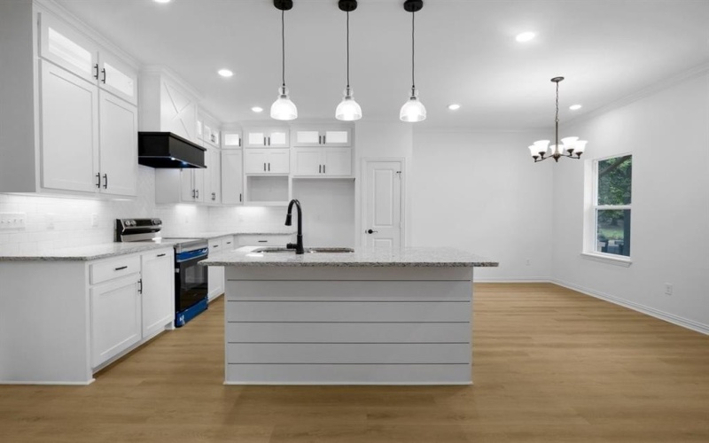 1610 W Barrett Street, Tyler, TX 75702, 3 Habitaciones Habitaciones , ,2 BañosBaños,Residential,En Venta,1610 W Barrett Street,0,21022882