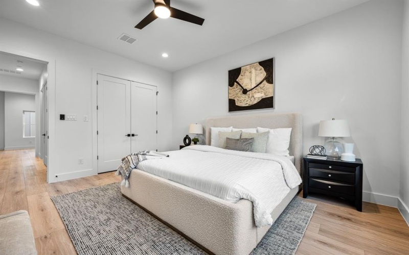 2203 Hondo Avenue #205, Dallas, TX 75219, 3 Bedrooms Bedrooms, ,3 BathroomsBathrooms,Residential,For Sale,2203 Hondo Avenue,0,21023154