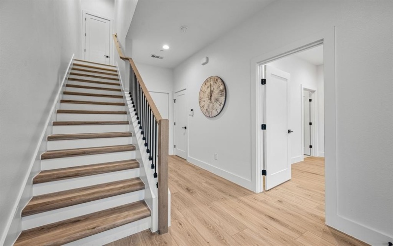 2203 Hondo Avenue #205, Dallas, TX 75219, 3 Bedrooms Bedrooms, ,3 BathroomsBathrooms,Residential,For Sale,2203 Hondo Avenue,0,21023154