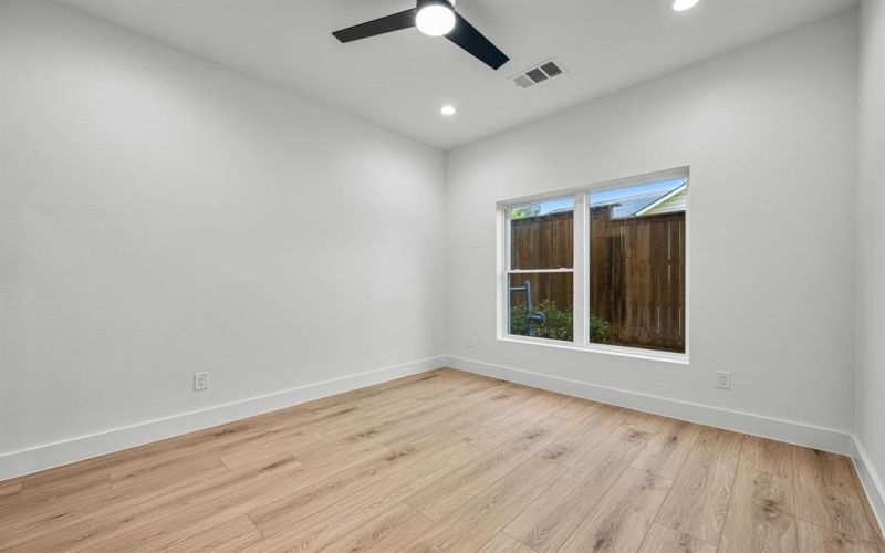 2203 Hondo Avenue #205, Dallas, TX 75219, 3 Bedrooms Bedrooms, ,3 BathroomsBathrooms,Residential,For Sale,2203 Hondo Avenue,0,21023154