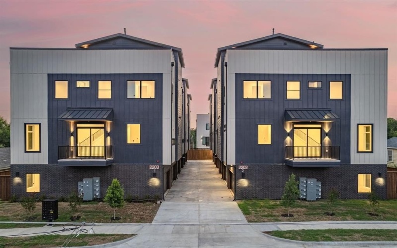 2203 Hondo Avenue #205, Dallas, TX 75219, 3 Bedrooms Bedrooms, ,3 BathroomsBathrooms,Residential,For Sale,2203 Hondo Avenue,0,21023154