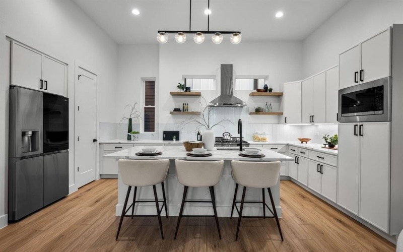 2203 Hondo Avenue #205, Dallas, TX 75219, 3 Bedrooms Bedrooms, ,3 BathroomsBathrooms,Residential,For Sale,2203 Hondo Avenue,0,21023154