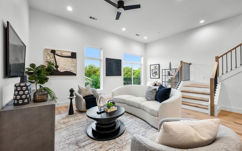 2203 Hondo Avenue #205, Dallas, TX 75219, 3 Bedrooms Bedrooms, ,3 BathroomsBathrooms,Residential,For Sale,2203 Hondo Avenue,0,21023154