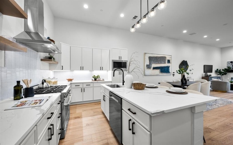 2203 Hondo Avenue #205, Dallas, TX 75219, 3 Bedrooms Bedrooms, ,3 BathroomsBathrooms,Residential,For Sale,2203 Hondo Avenue,0,21023154