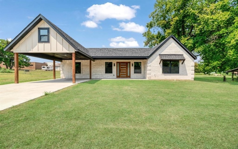 306 Sunset, Roxton, TX 75477, 3 Bedrooms Bedrooms, ,2 BathroomsBathrooms,Residential,For Sale,306 Sunset,0,21023163