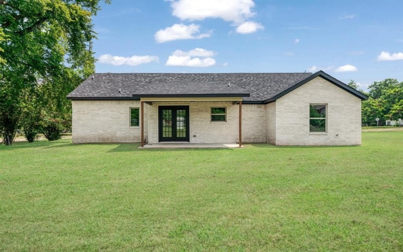 306 Sunset, Roxton, TX 75477, 3 Bedrooms Bedrooms, ,2 BathroomsBathrooms,Residential,For Sale,306 Sunset,0,21023163