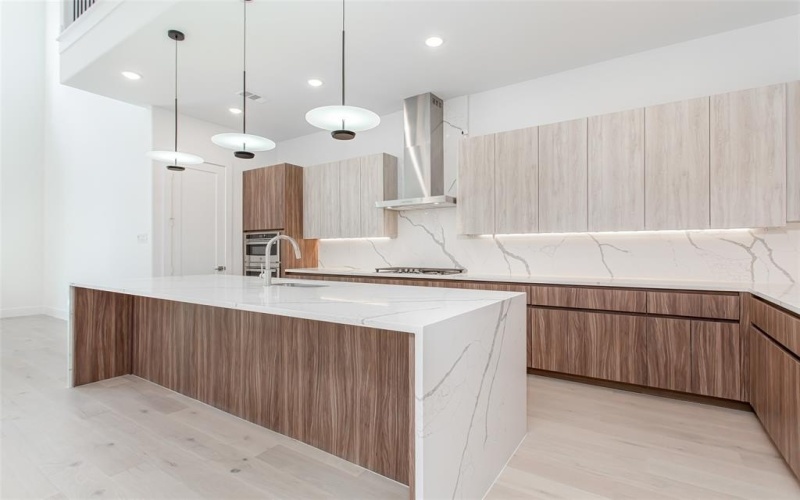 617 Parkview Avenue, Dallas, TX 75223, 5 Bedrooms Bedrooms, ,5 BathroomsBathrooms,Residential,For Sale,617 Parkview Avenue,0,21023415