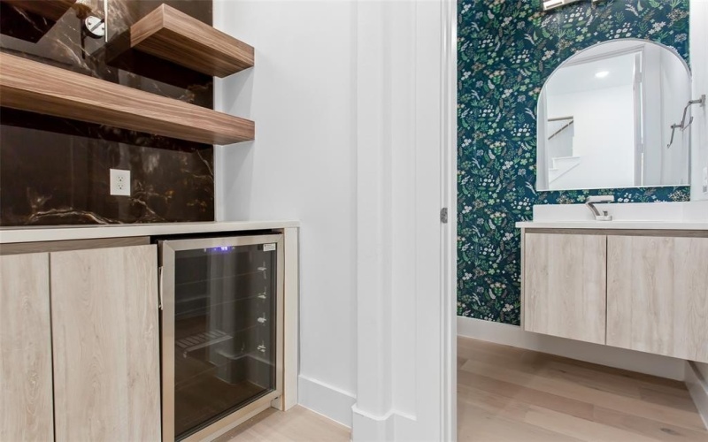 617 Parkview Avenue, Dallas, TX 75223, 5 Bedrooms Bedrooms, ,5 BathroomsBathrooms,Residential,For Sale,617 Parkview Avenue,0,21023415